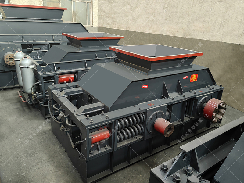 2PG1000X700連軸式對輥破碎機發貨圖片_發往廣東湛江_玄武巖制砂