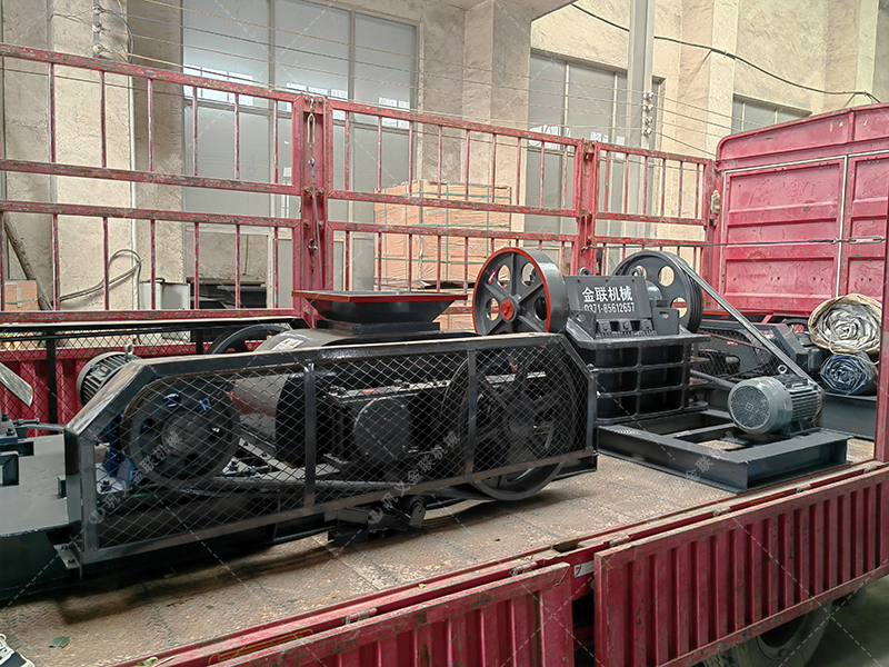 建筑垃圾回收難？雙齒輥破碎機為何能輕松“消化”不規則物料？