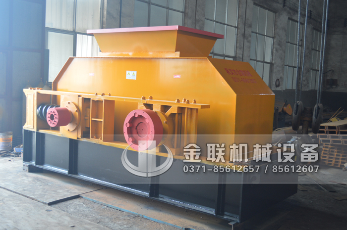 2PG1508大型對輥破碎機發貨圖片_發往廣東清遠_破碎石英砂4